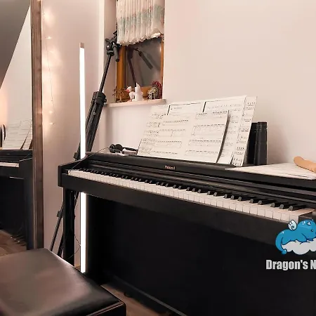 Dragon's Nest: Cozy & Modern Attic Loft Nuremberg * Schwaig bei Nurnberg