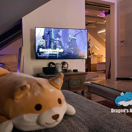 Dragon's Nest: Cozy & Modern Attic Loft Nuremberg Apartment *