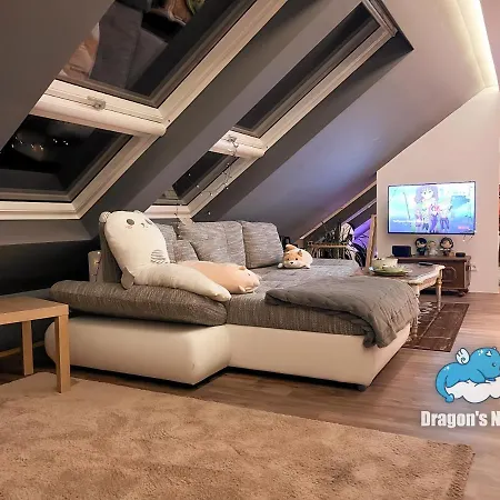 Dragon's Nest: Cozy & Modern Attic Loft Nuremberg Apartment Schwaig bei Nurnberg