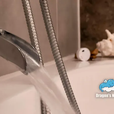 Apartment Dragon's Nest: Cozy & Modern Attic Loft Nuremberg *