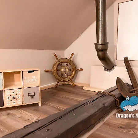 Dragon's Nest: Cozy & Modern Attic Loft Nuremberg Apartment