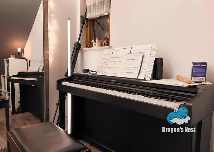 Dragon's Nest: Cozy & Modern Attic Loft Nuremberg * Schwaig bei Nürnberg