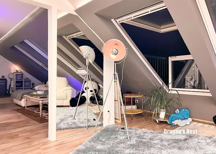 Dragon's Nest: Cozy & Modern Attic Loft Nuremberg Apartament