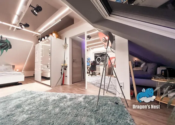 Dragon's Nest: Cozy & Modern Attic Loft Nuremberg Schwaig bei Nürnberg