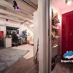 Dragon's Nest: Cozy & Modern Attic Loft Nuremberg Appartement Schwaig bei Nürnberg