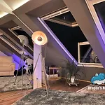 Dragon's Nest: Cozy & Modern Attic Loft Nuremberg