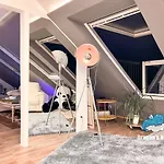 Dragon's Nest: Cozy & Modern Attic Loft Nuremberg Appartement