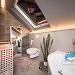 Dragon's Nest: Cozy & Modern Attic Loft Nuremberg *