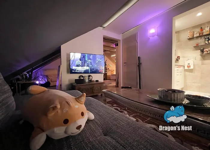 Dragon's Nest: Cozy & Modern Attic Loft Nuremberg *