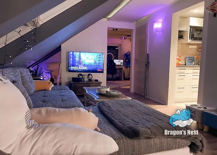 Dragon's Nest: Cozy & Modern Attic Loft Nuremberg *