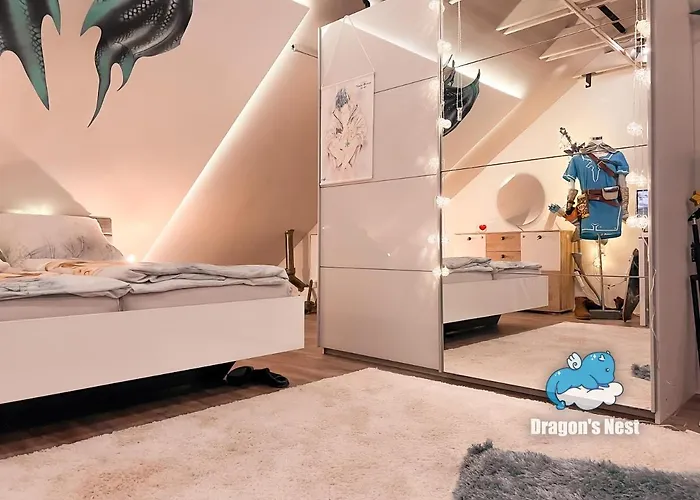 Dragon's Nest: Cozy & Modern Attic Loft Nuremberg Appartement *